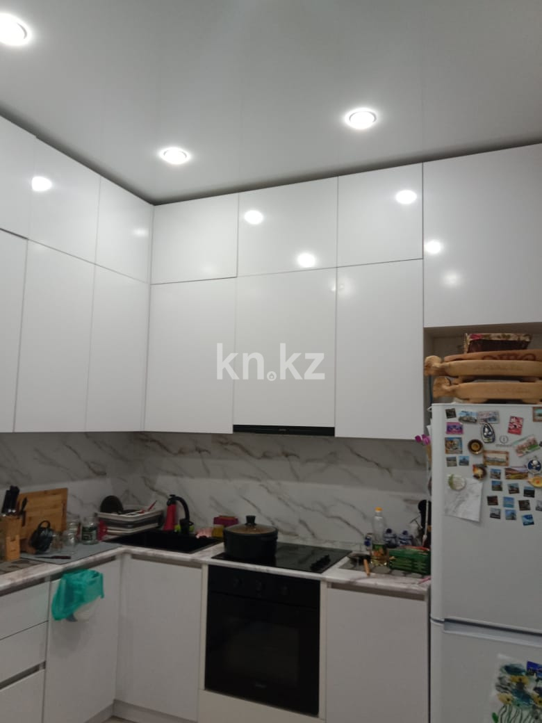 Продажа 3-комнатной квартиры, 86 м², ул. Муканова, дом  51/8 в Караганде - фото 3