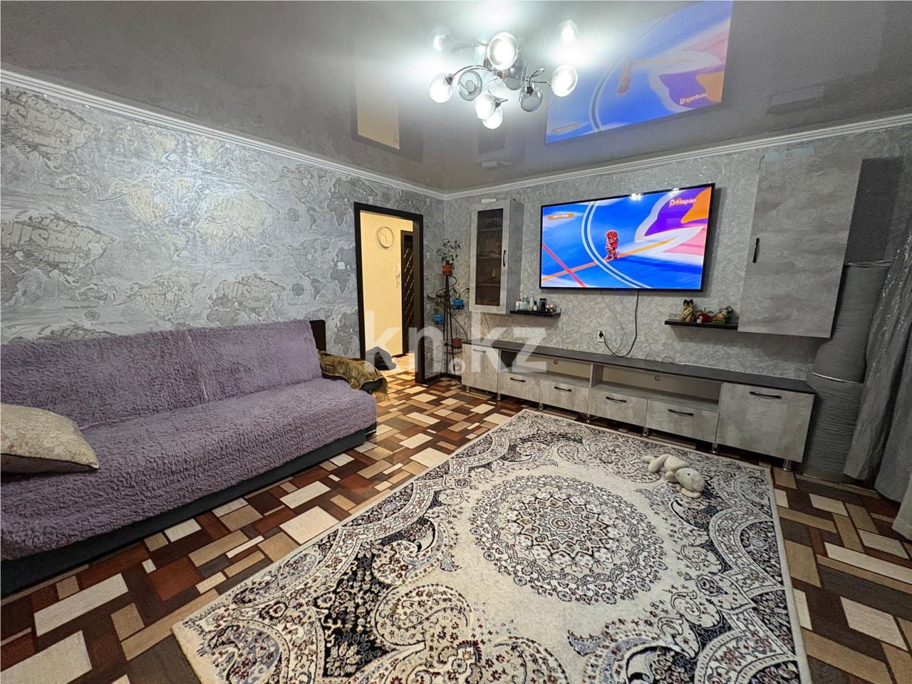 Продажа 3-комнатной квартиры, 55 м², 7-й мкр. - Продажа квартир в Казахстане фото 1 из 14