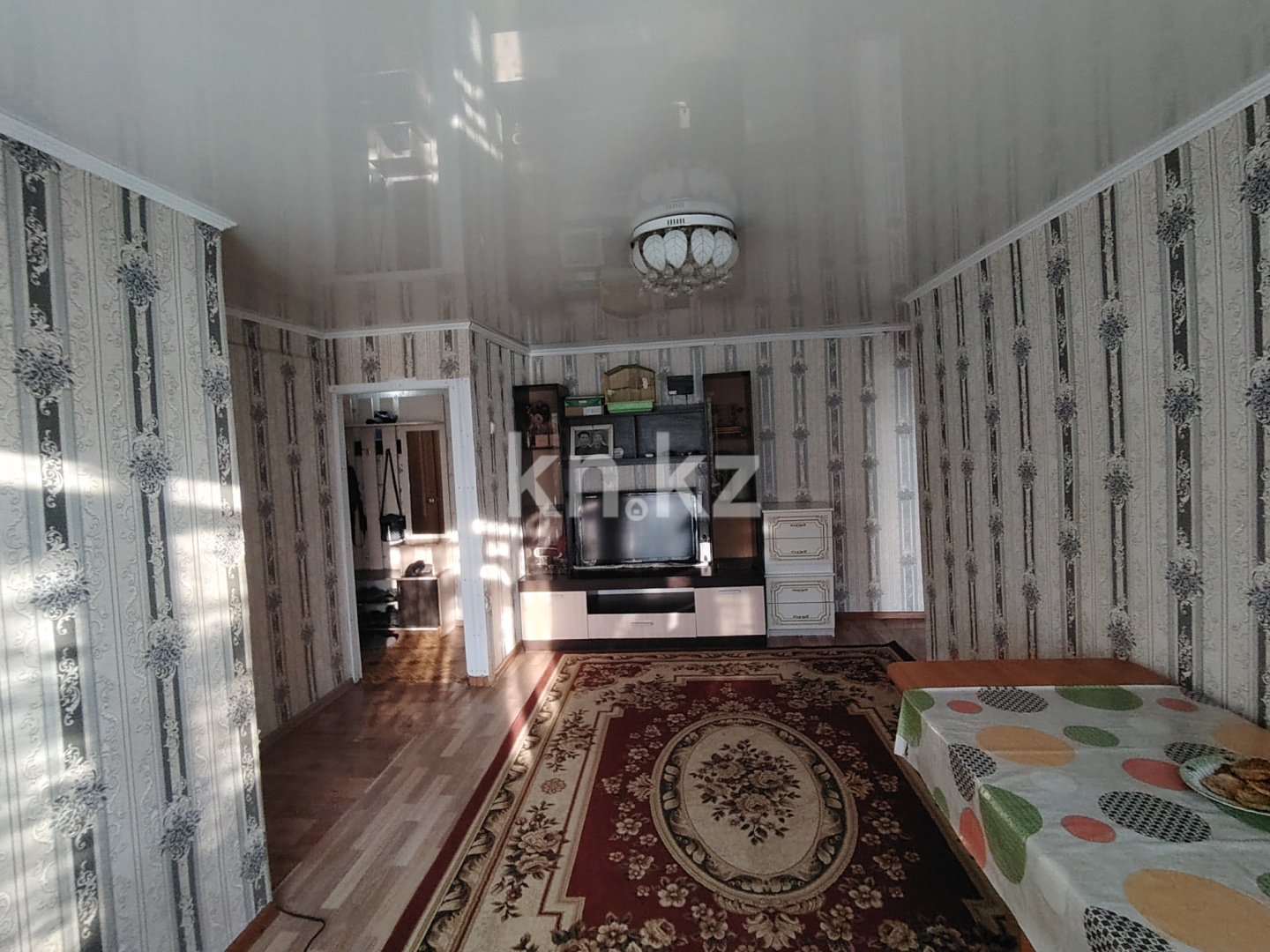 Продажа 3-комнатной квартиры, 54 м², ул. Карла Маркса - Продажа и аренда недвижимости в Шахтинске фото 1 из 10