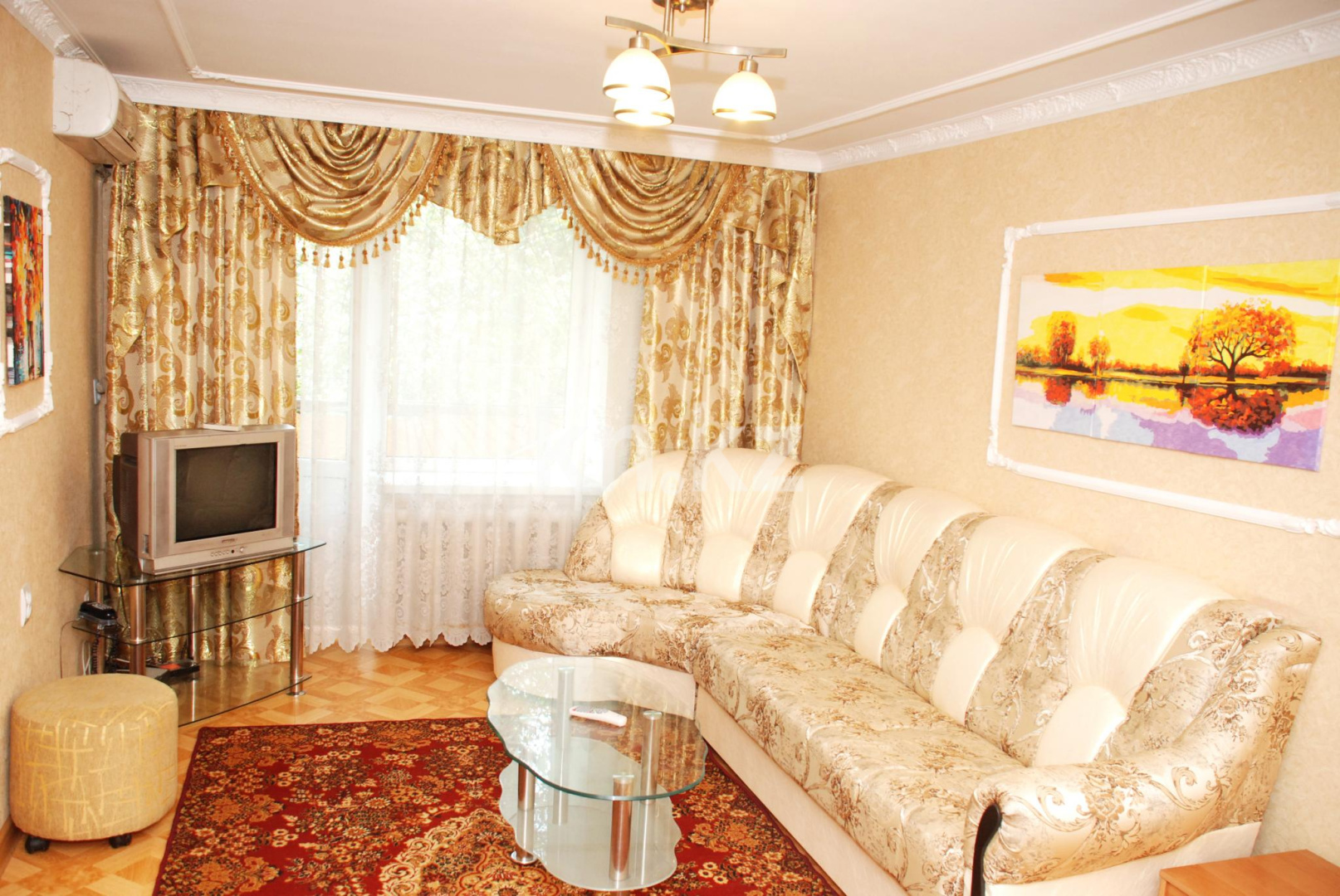 Аренда 1-комнатной квартиры посуточно, 33 м², ул. Ауэзова, дом  136 - ул. Тимирязева - Аренда квартир посуточно в Алматы фото 1 из 4