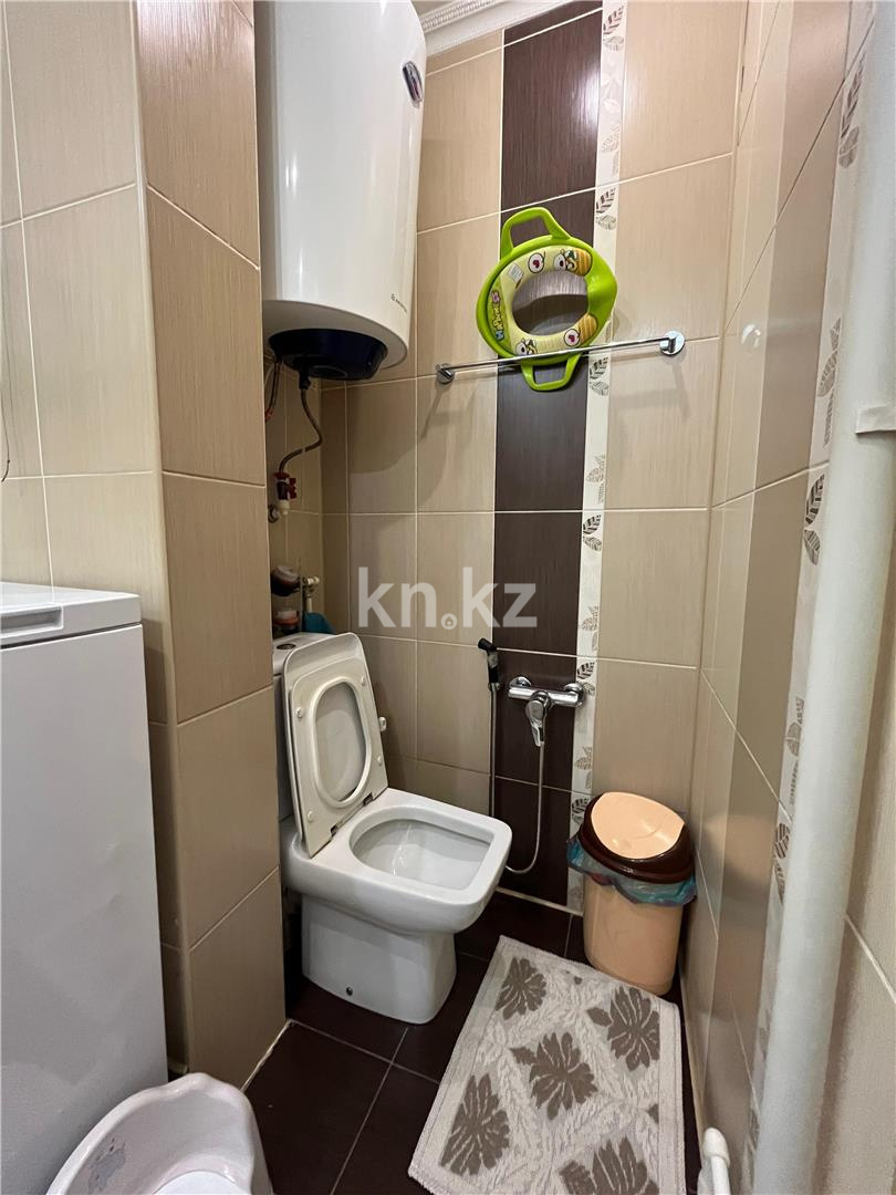 Продажа 5-комнатной квартиры, 94 м², мкр-н Голубые Пруды - Продажа  пятикомнатных квартир в Караганде фото 23 из 33