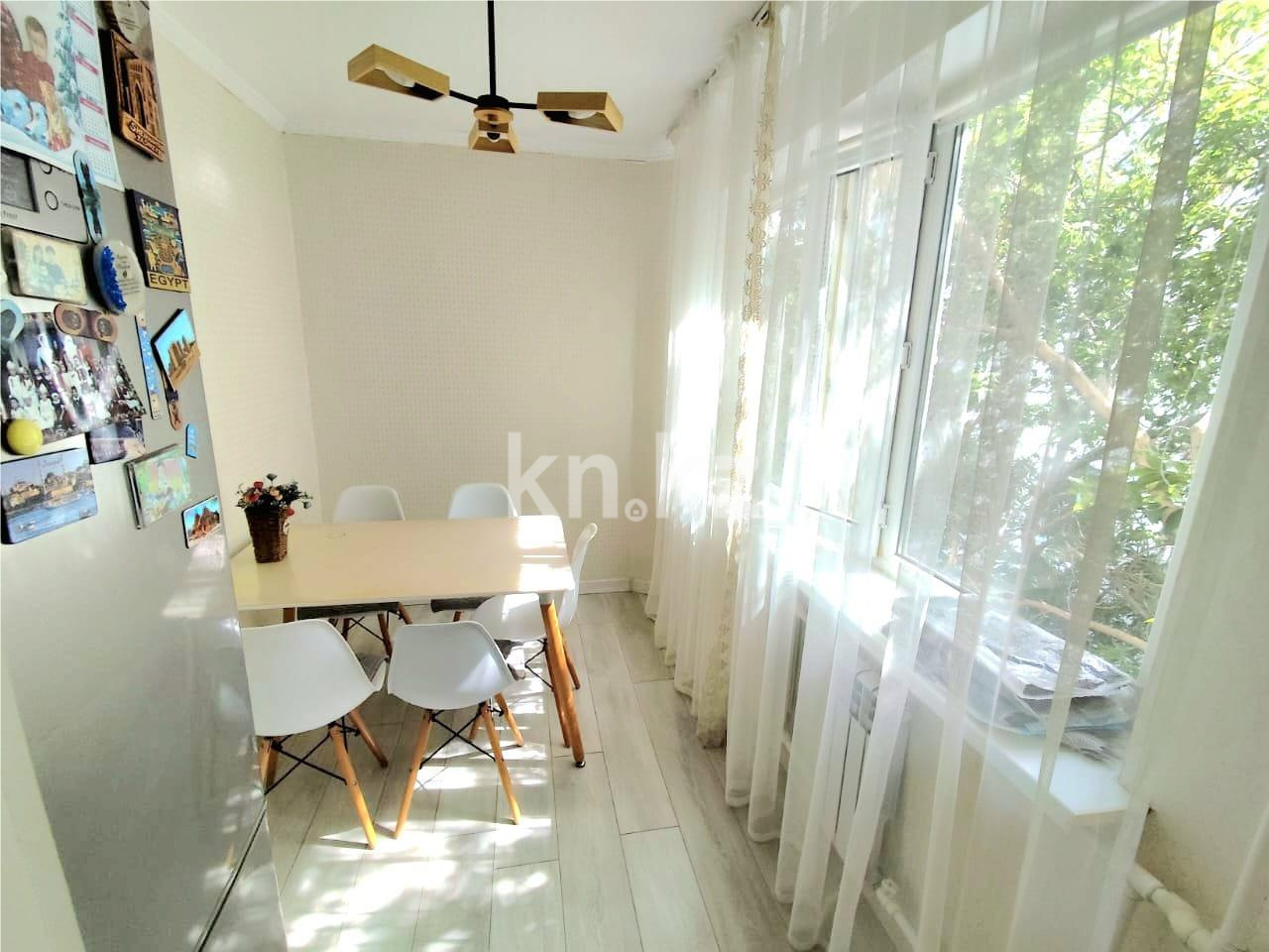 Продажа 3-комнатной квартиры, 60 м², ул. Язева - Продажа  трехкомнатных квартир в Караганде фото 8 из 14