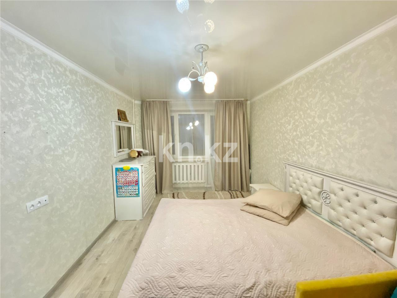 Продажа 4-комнатной квартиры, 76 м², ул. Университетская, дом  17/2 - Продажа квартир в Караганде фото 9 из 19