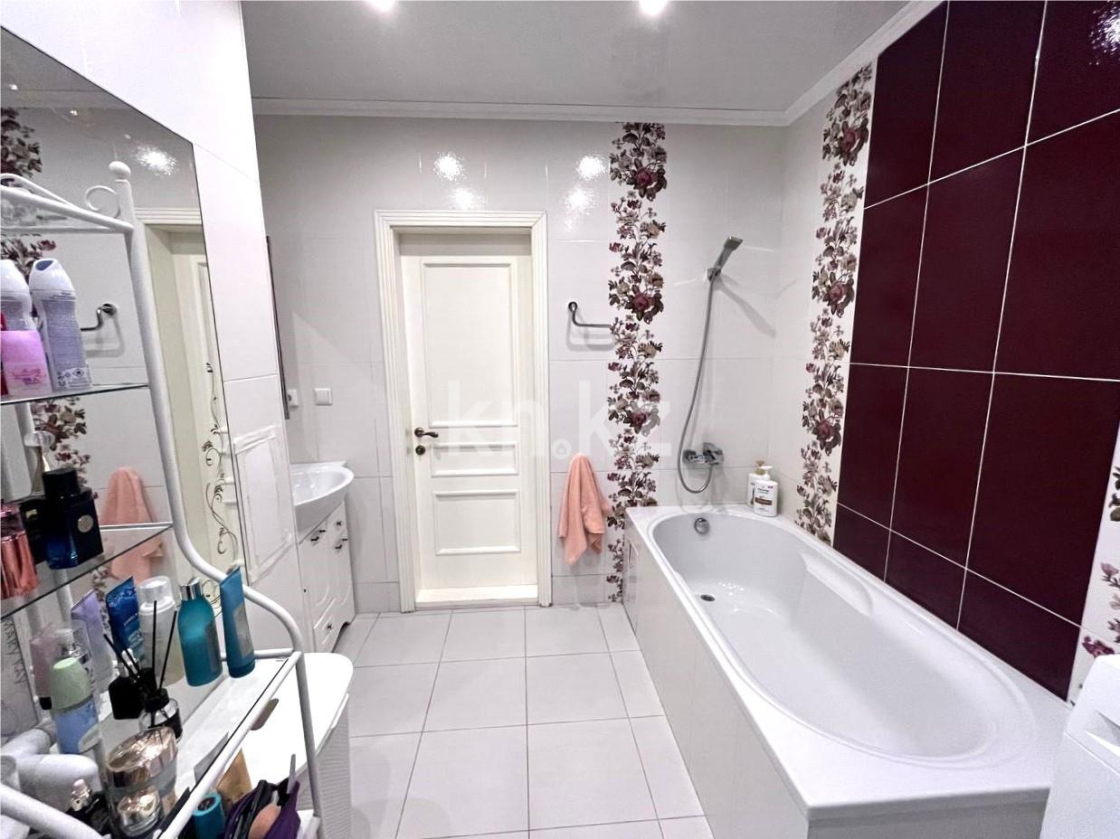 Продажа 4-комнатной квартиры, 136 м², пр. Шахтеров - Продажа  четырехкомнатных квартир в Караганде с фото фото 25 из 34