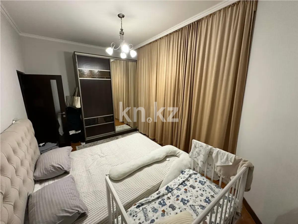 Продажа 4-комнатной квартиры, 132 м², пр. Абая, дом  150/230 в Алматы - фото 3