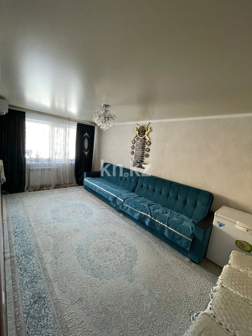 Продажа 4-комнатной квартиры, 76 м², ул. Дюсембекова, дом  37/2 - Продажа  четырехкомнатных квартир в Караганде с фото фото 1 из 9