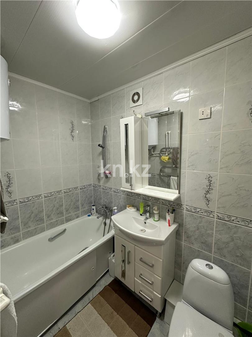 Продажа 2-комнатной квартиры, 59 м², мкр-н 21 - Продажа квартир в Караганде фото 8 из 14