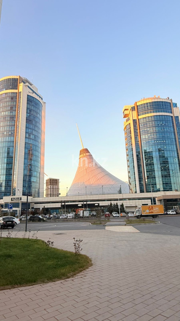 Продажа 4-комнатной квартиры, 95 м², пр. Туран, дом  39/3 - район Хан Шатра в Астане