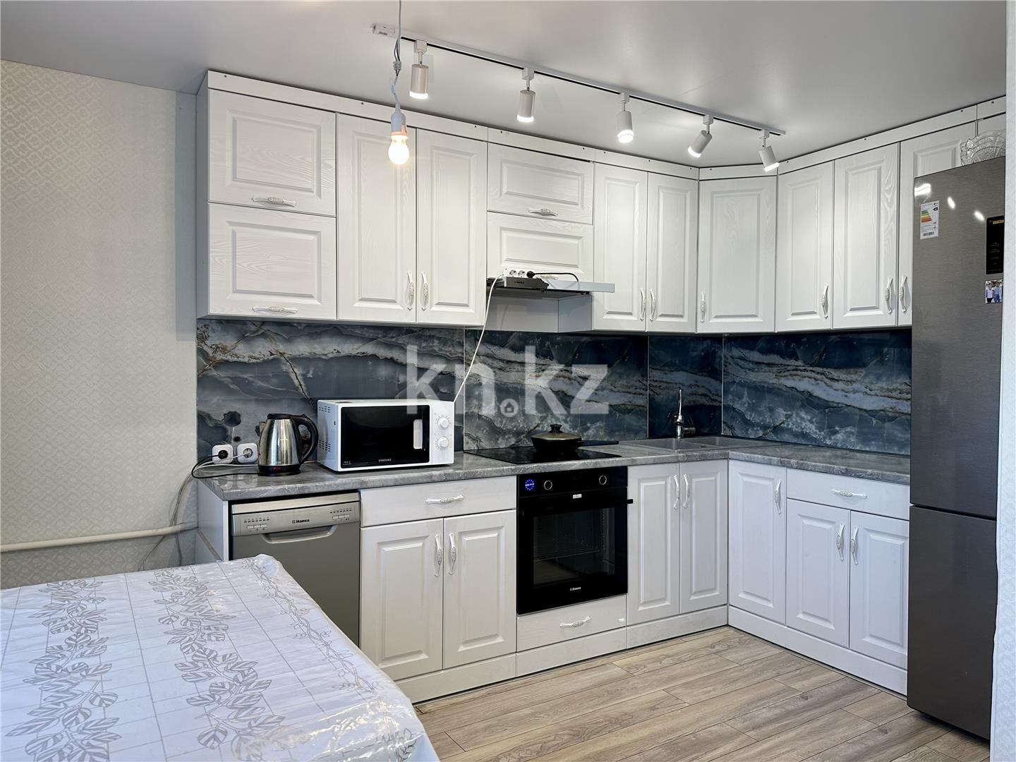 Продажа 4-комнатной квартиры, 79 м², ул. Крылова - Продажа  четырехкомнатных квартир в Караганде фото 2 из 30