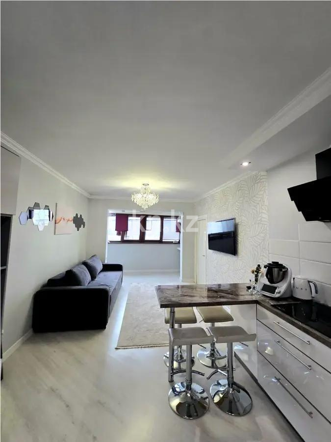 Продажа 2-комнатной квартиры, 43.8 м², мкр. Аксай-5, дом  25 - Продажа квартир в Казахстане фото 1 из 5