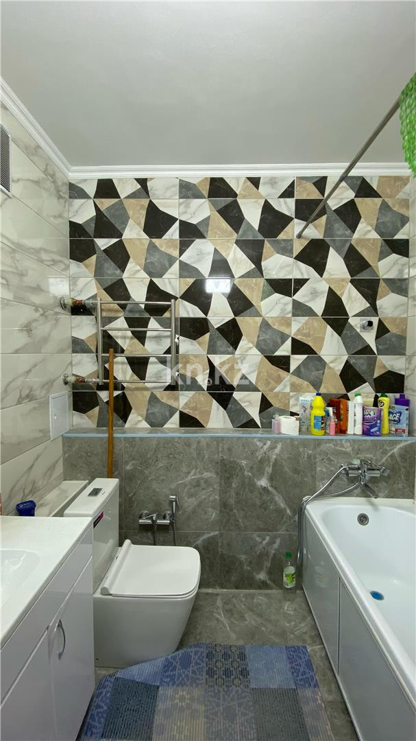 Продажа 2-комнатной квартиры, 60 м², ул. Баглановой в Астане - фото 9