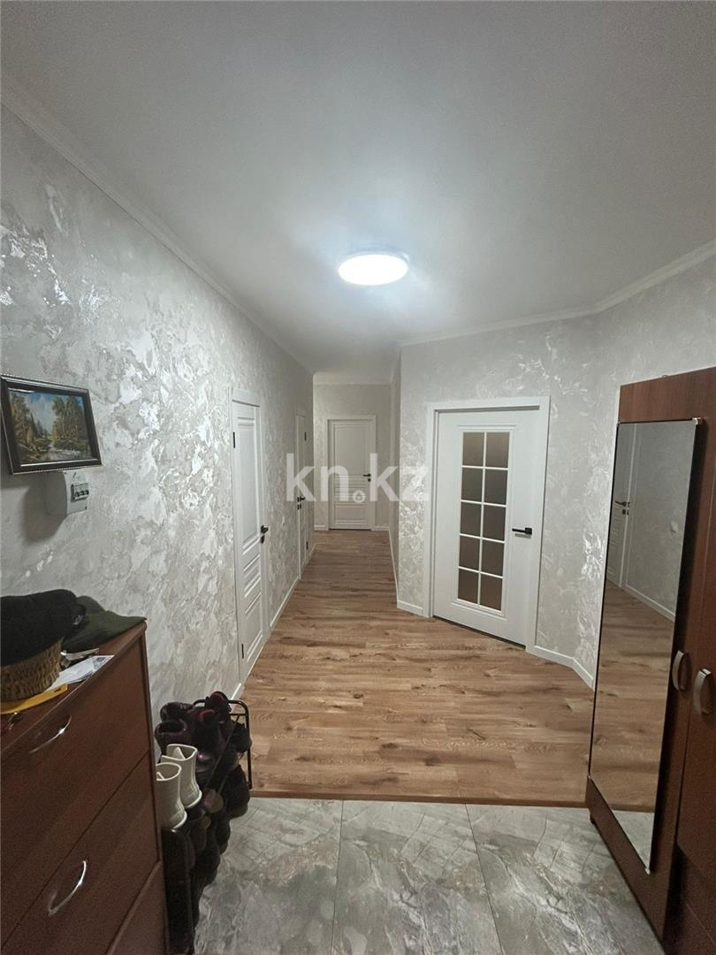 Продажа 4-комнатной квартиры, 83 м², пр. Абылай хана - Продажа  четырехкомнатных квартир в Астане фото 1 из 6