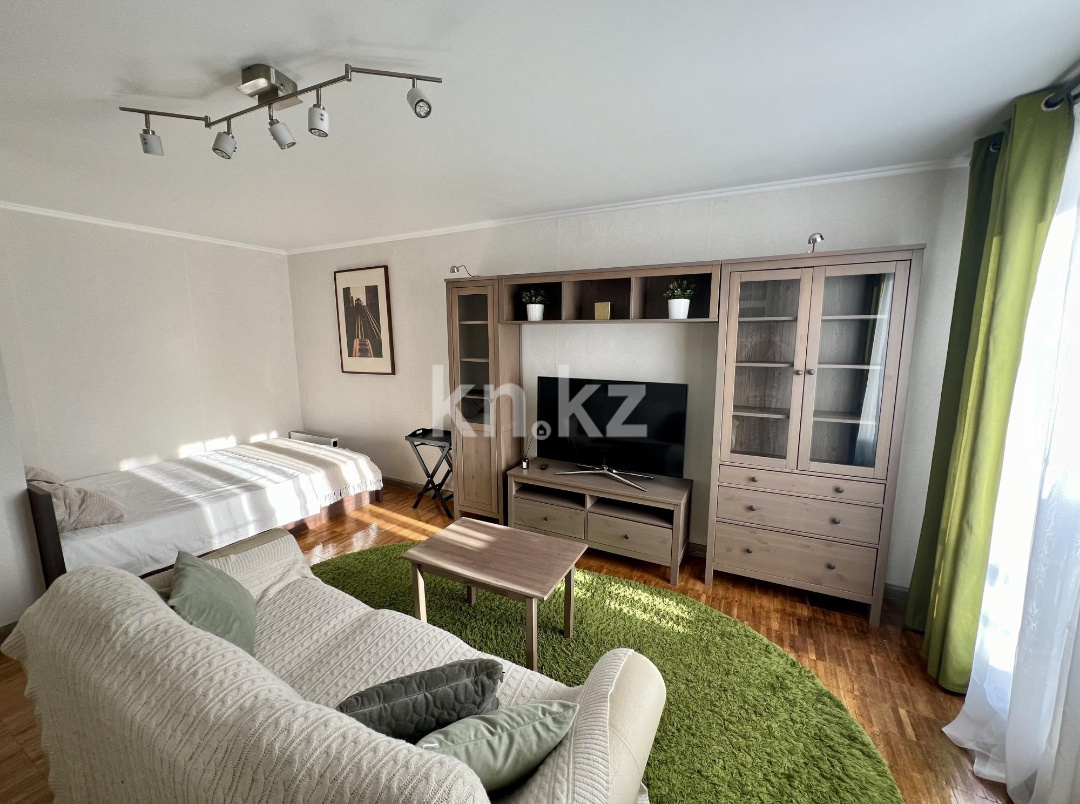 Аренда 1-комнатной квартиры, 35 м², Аккент, дом  7 - пр. Райымбека - Аренда  однокомнатных квартир помесячно в Алматы фото 1 из 3