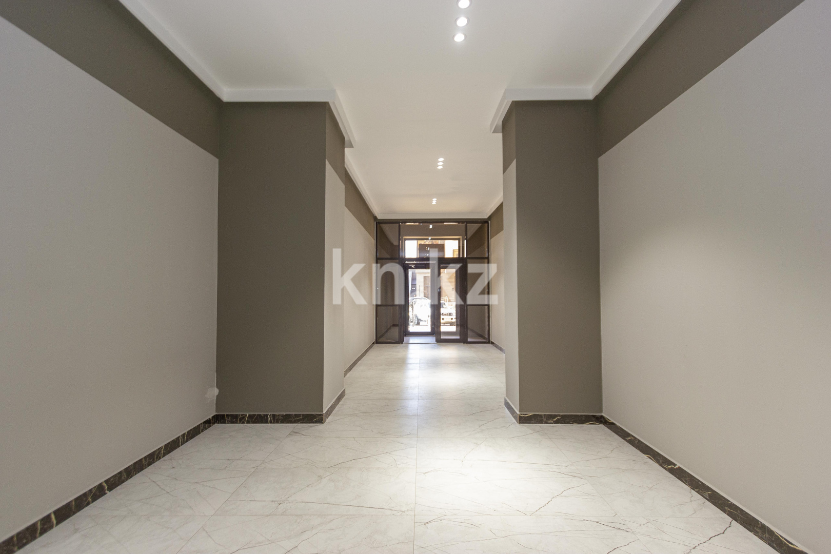 Продажа 2-комнатной квартиры, 65 м², ул. Бокейхана, дом  3Б в Астане - фото 12