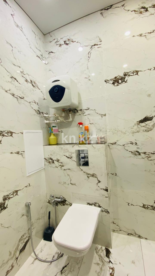 Продажа 3-комнатной квартиры, 80 м², ул. Ашимова, дом  21 в Караганде - фото 9