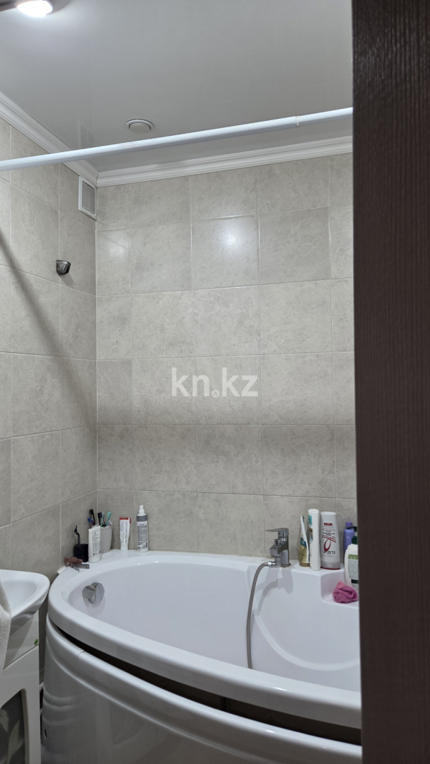 Продажа 3-комнатной квартиры, 63 м² в Караганде - фото 5