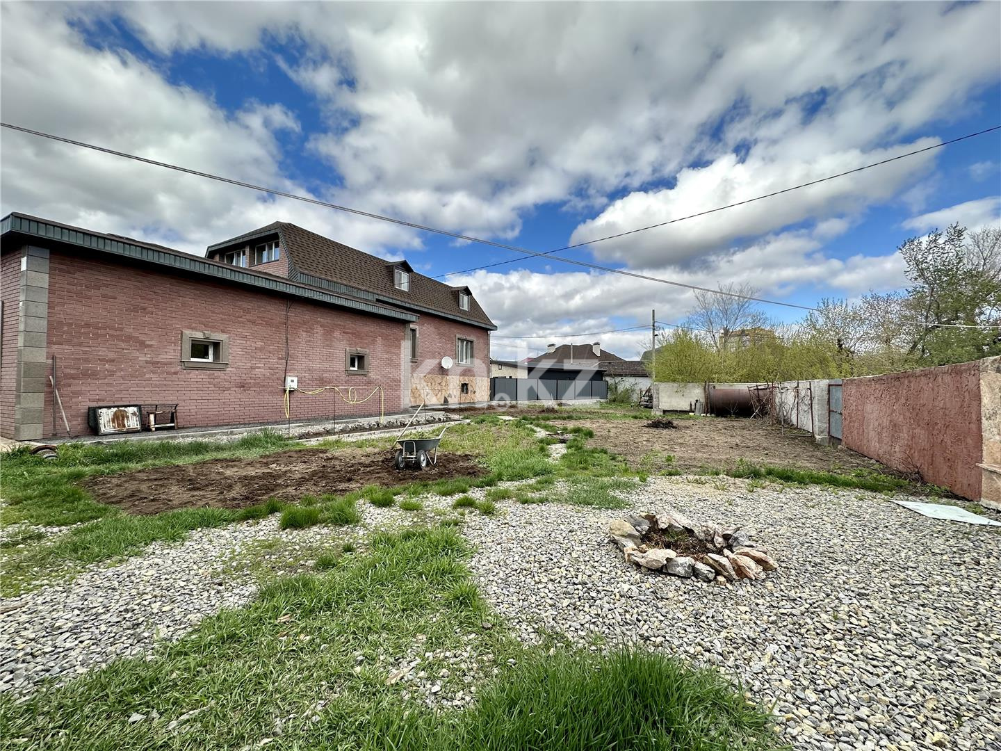 Продажа 6-комнатного дома, 400.7 м², ул. Жанибекова - Продажа домов, коттеджей в Караганде фото 48 из 52