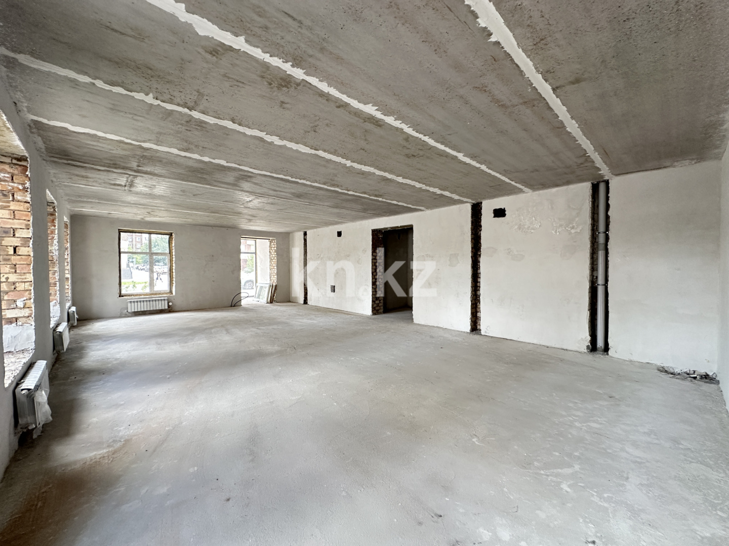 Продажа , 100.2 м², мкр-н Степной-2, дом  18/2 - Продажа офисных и торговых помещений в Караганде фото 8 из 16