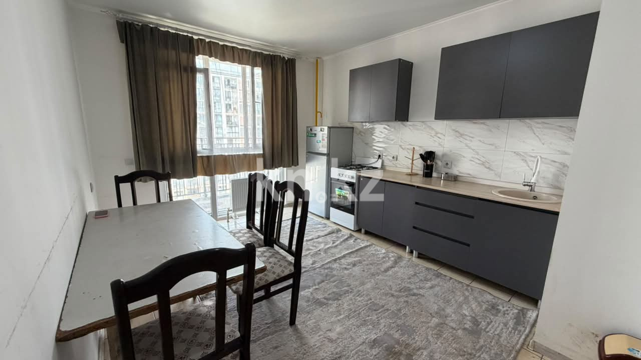 Аренда 3-комнатной квартиры, 100 м² - Аренда квартир помесячно в Алматы фото 1 из 14