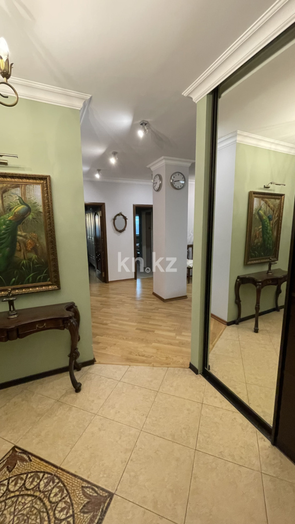 Продажа 3-комнатной квартиры, 131 м², ул. Достык, дом  5/2 в Астане - фото 2