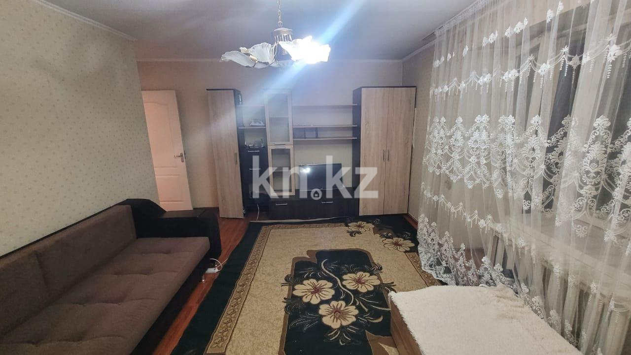 Продажа 3-комнатной квартиры, 60 м², ул. Академическая - Продажа  трехкомнатных квартир в Караганде фото 1 из 10