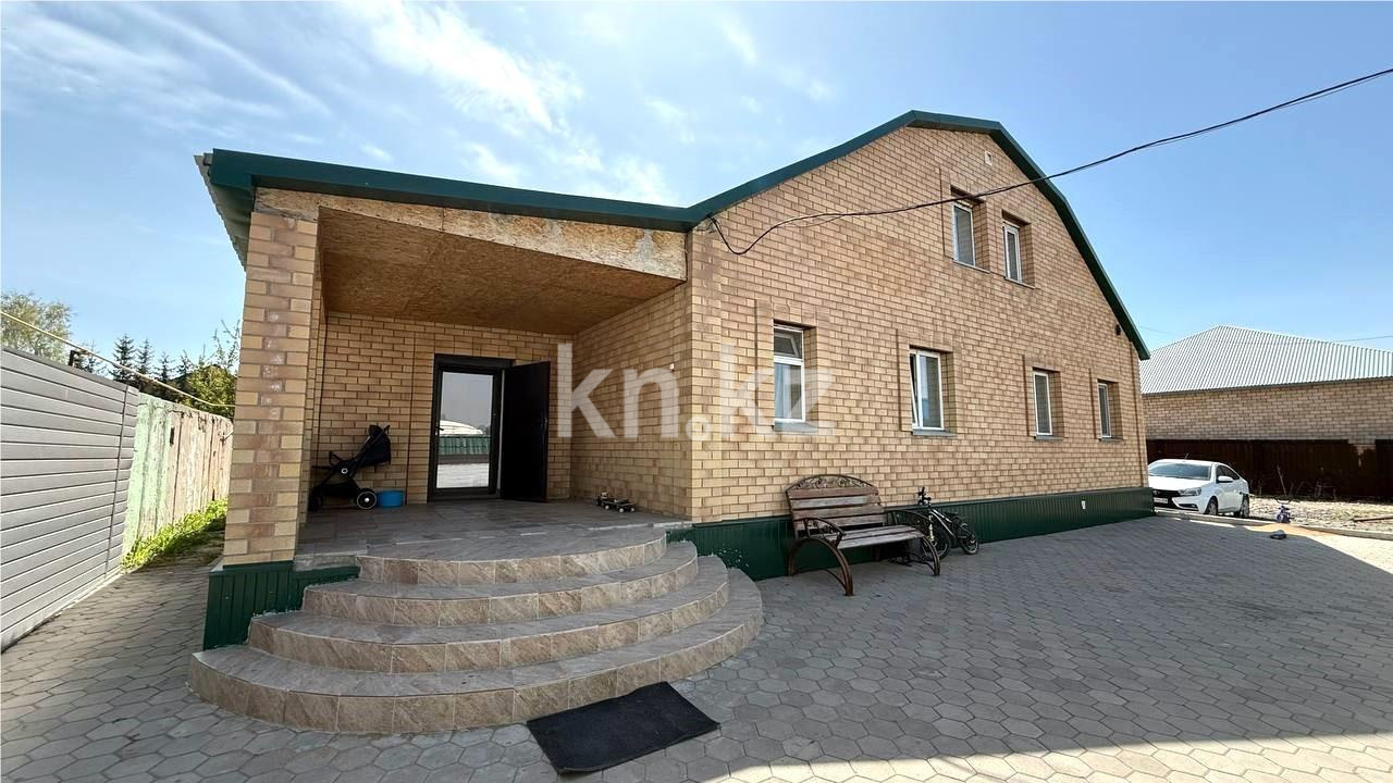 Продажа 6-комнатного дома, 231 м², ул. Лизы Чайкиной - Продажа домов, коттеджей в Темиртау фото 1 из 37