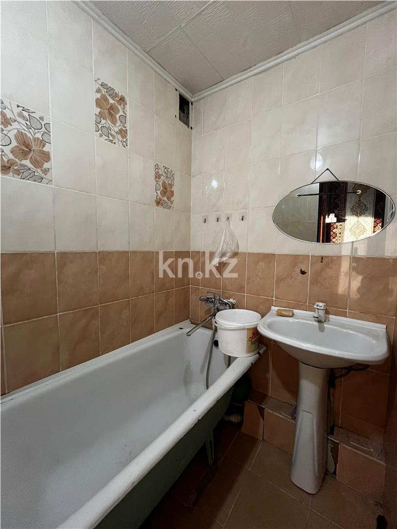 Продажа 2-комнатной квартиры, 45 м², мкр-н Восток-1 - Продажа  двухкомнатных квартир в Караганде фото 8 из 12