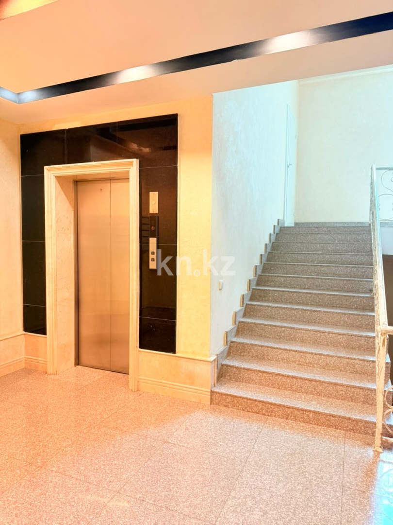 Продажа 5-комнатной квартиры, 300 м² - Продажа пятикомнатных и более квартир в Астане фото 4 из 40