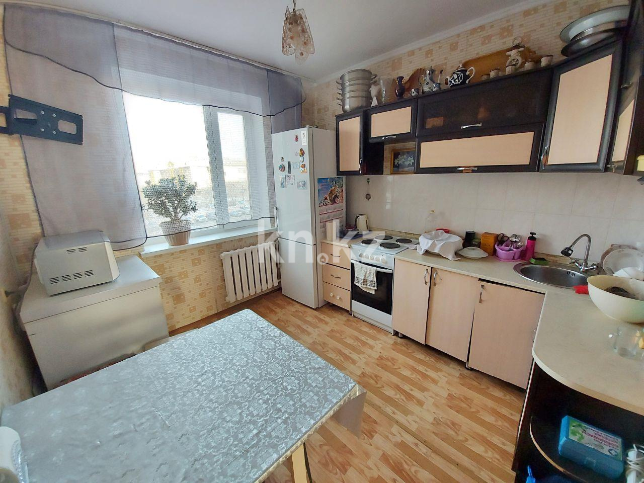 Продажа 3-комнатной квартиры, 63 м², мкр-н Голубые Пруды - Продажа квартир в Караганде фото 7 из 12