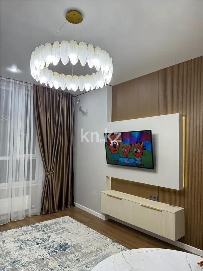 Продажа 1-комнатной квартиры, 42 м², ул. Е-36, дом  4 в Астане