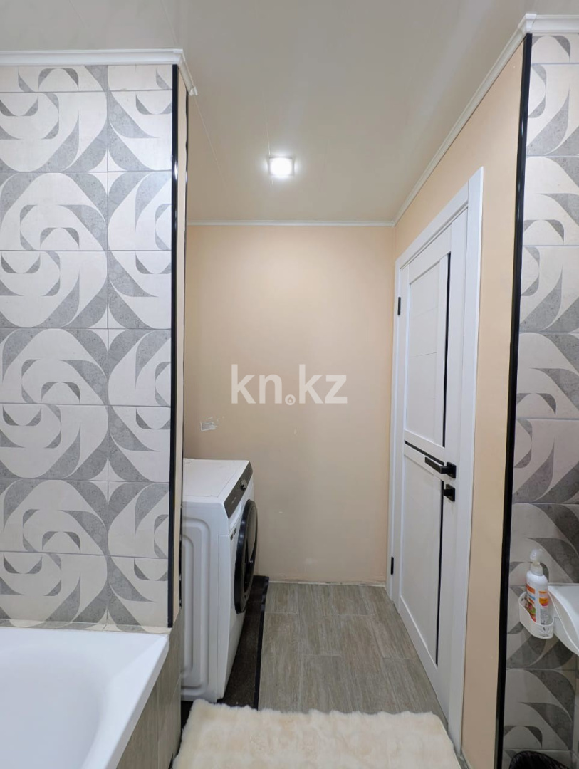 Продажа 3-комнатной квартиры, 63.3 м² в Уральске - фото 18