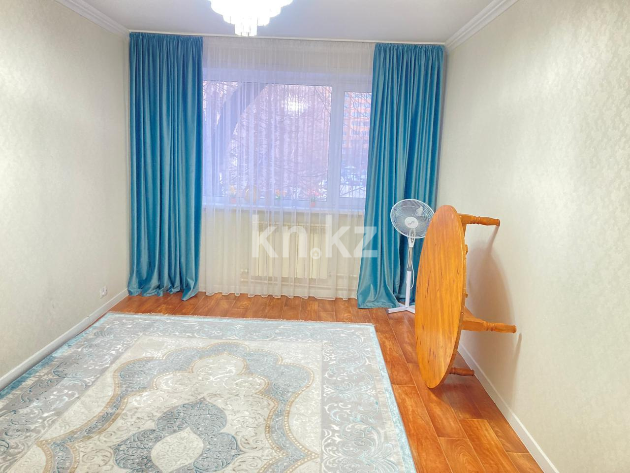 Продажа 3-комнатной квартиры, 63 м², ул. Дюсембекова - Продажа трехкомнатных квартир в Караганде на Юго-Востоке фото 1 из 20
