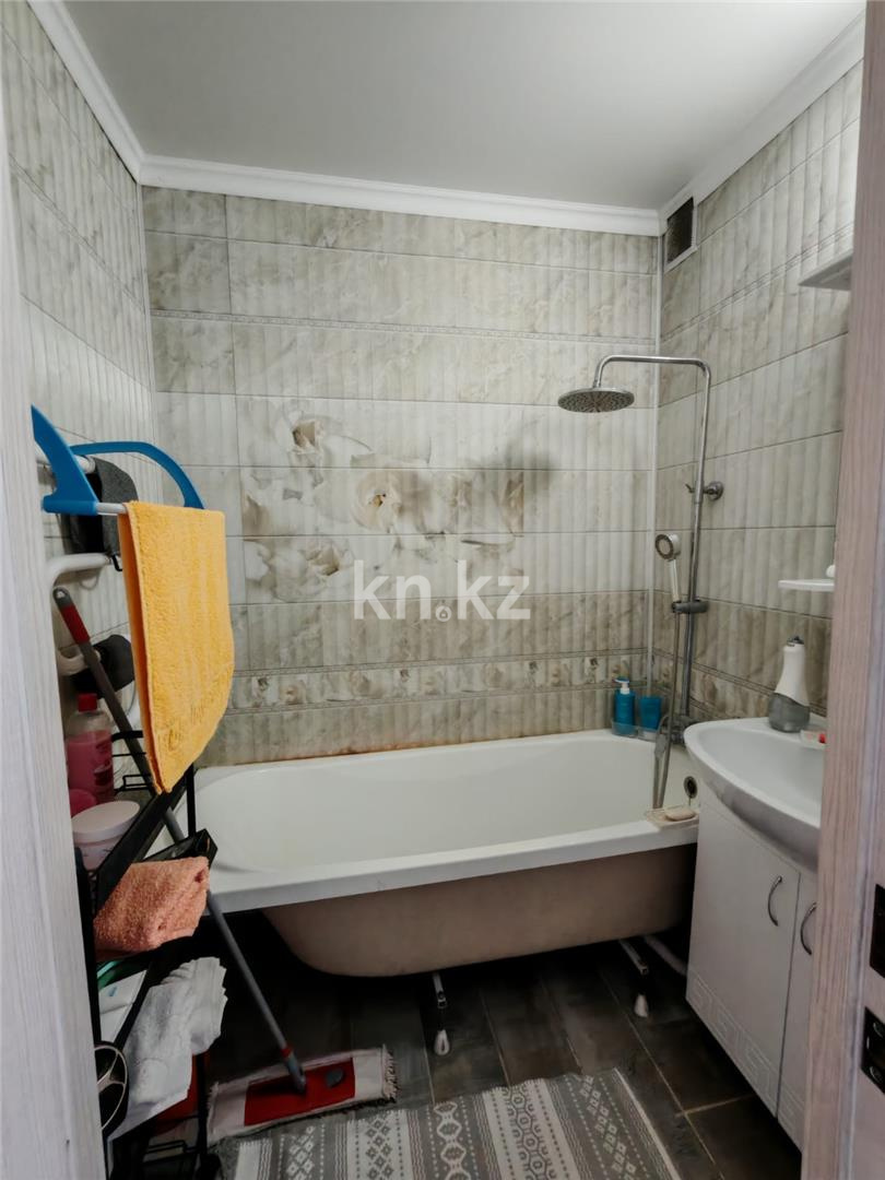 Продажа 3-комнатной квартиры, 63 м², мкр-н Степной-4 в Караганде - фото 8