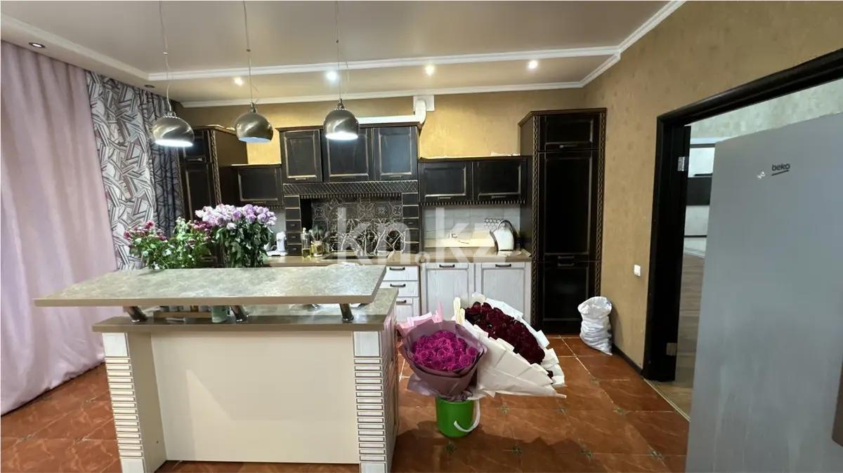 Продажа 4-комнатной квартиры, 275 м², ул. Айнакол, дом  60 в Астане - фото 4