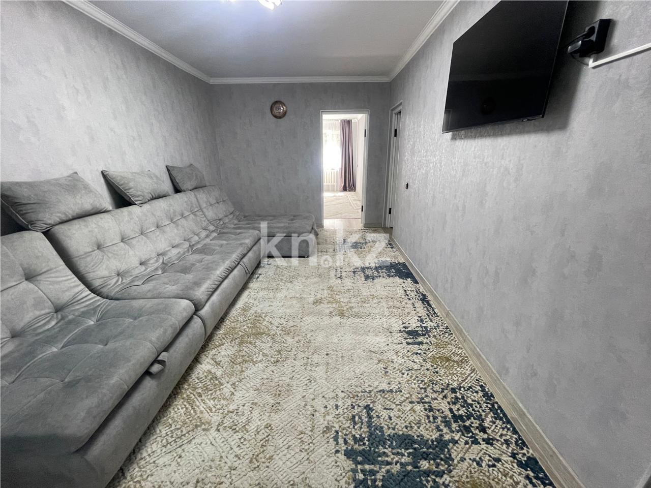 Продажа 3-комнатной квартиры, 70 м², ул. Сатыбалдина - Продажа квартир в Караганде фото 2 из 19