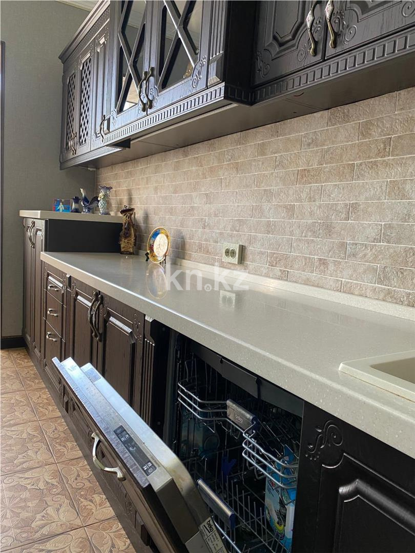 Продажа 3-комнатной квартиры, 116 м², мкр-н Алтын Арка, дом  19 - Продажа квартир в Караганде фото 22 из 38