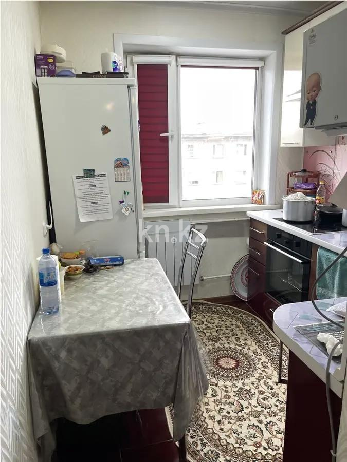 Продажа 3-комнатной квартиры, 49 м², мкр-н Восток-2, дом  13 в Караганде - фото 4