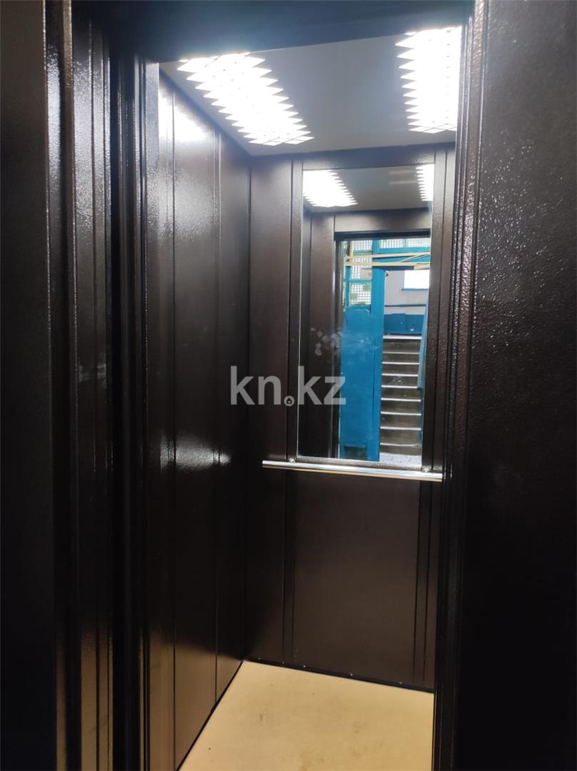 Продажа 3-комнатной квартиры, 61 м², ул. Ержанова, дом  17 в Караганде - фото 4