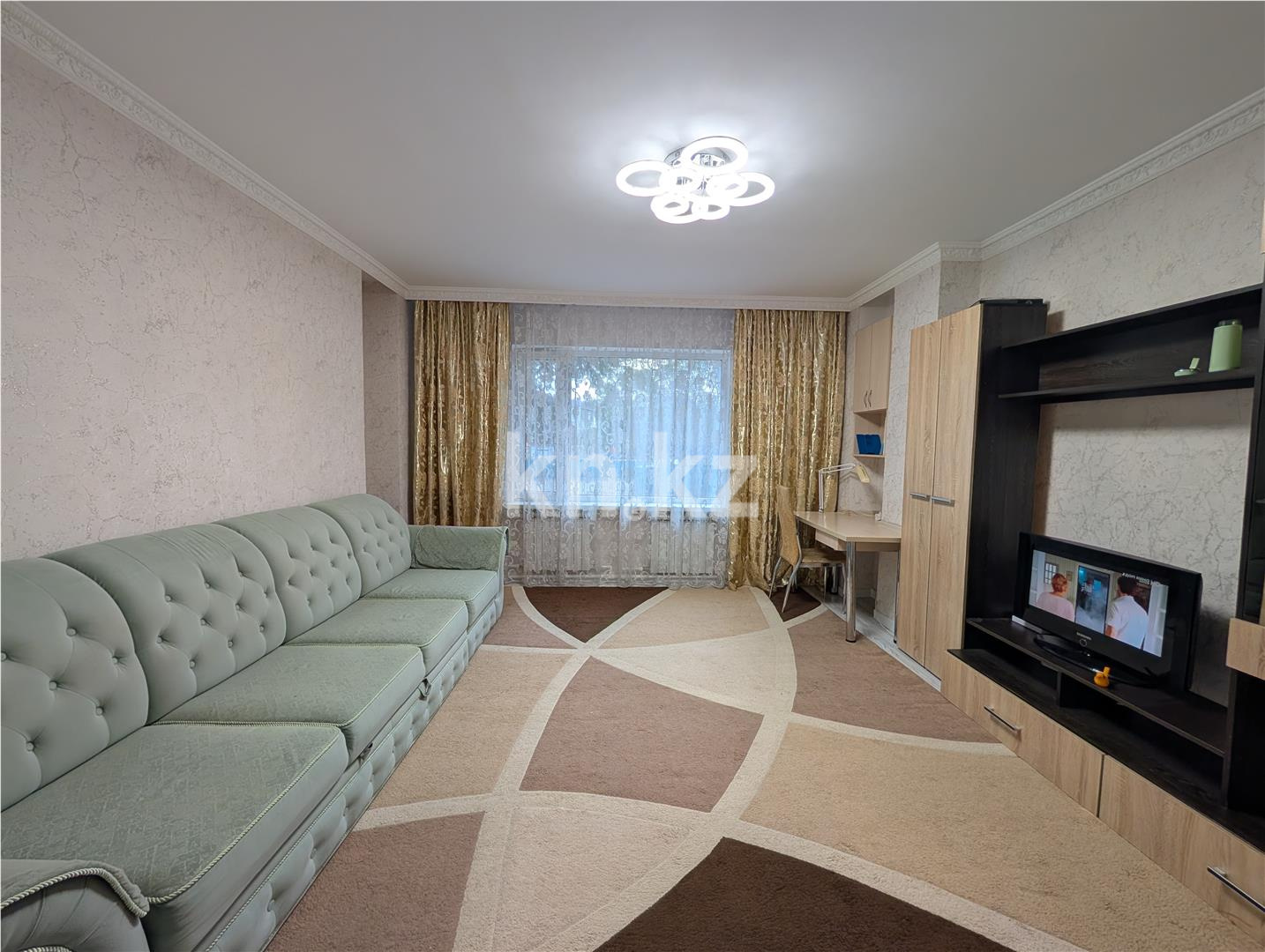 Продажа 2-комнатной квартиры, 65 м² в Караганде