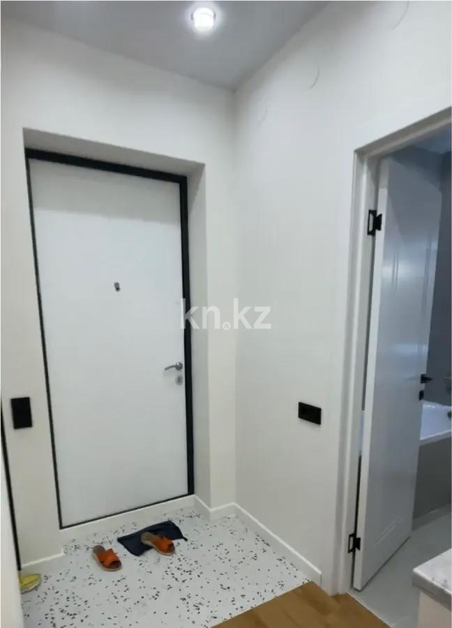 Продажа 3-комнатной квартиры, 43 м², ул. Толе би, дом  285/8 в Алматы - фото 5