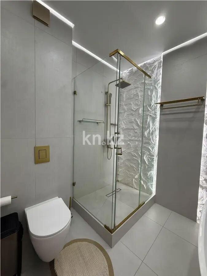 Продажа 2-комнатной квартиры, 92.8 м² в Алматы - фото 3
