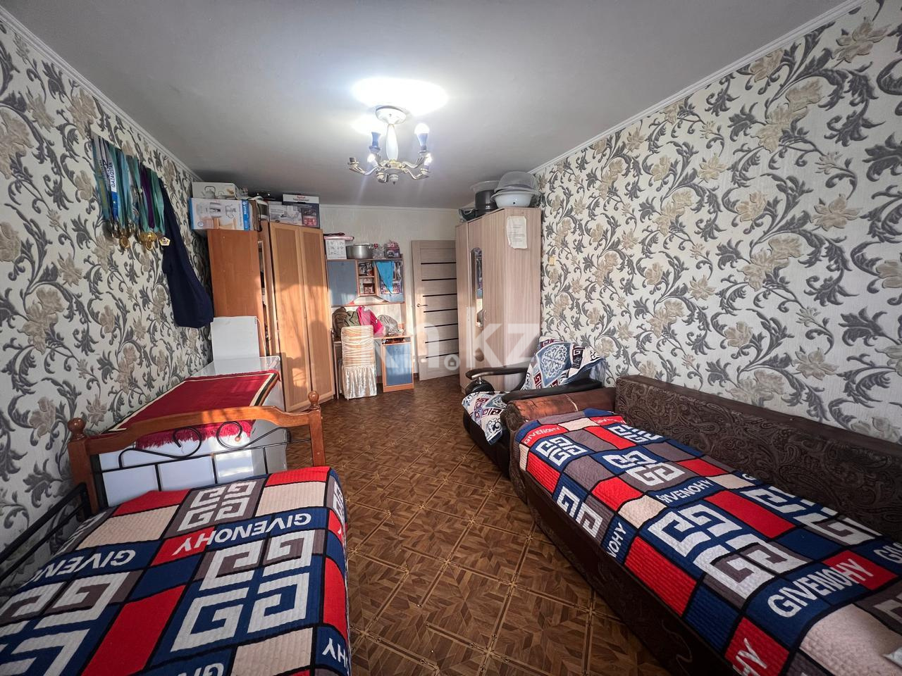 Продажа 3-комнатной квартиры, 61 м², 18 мкр., дом  22 в Караганде - фото 5