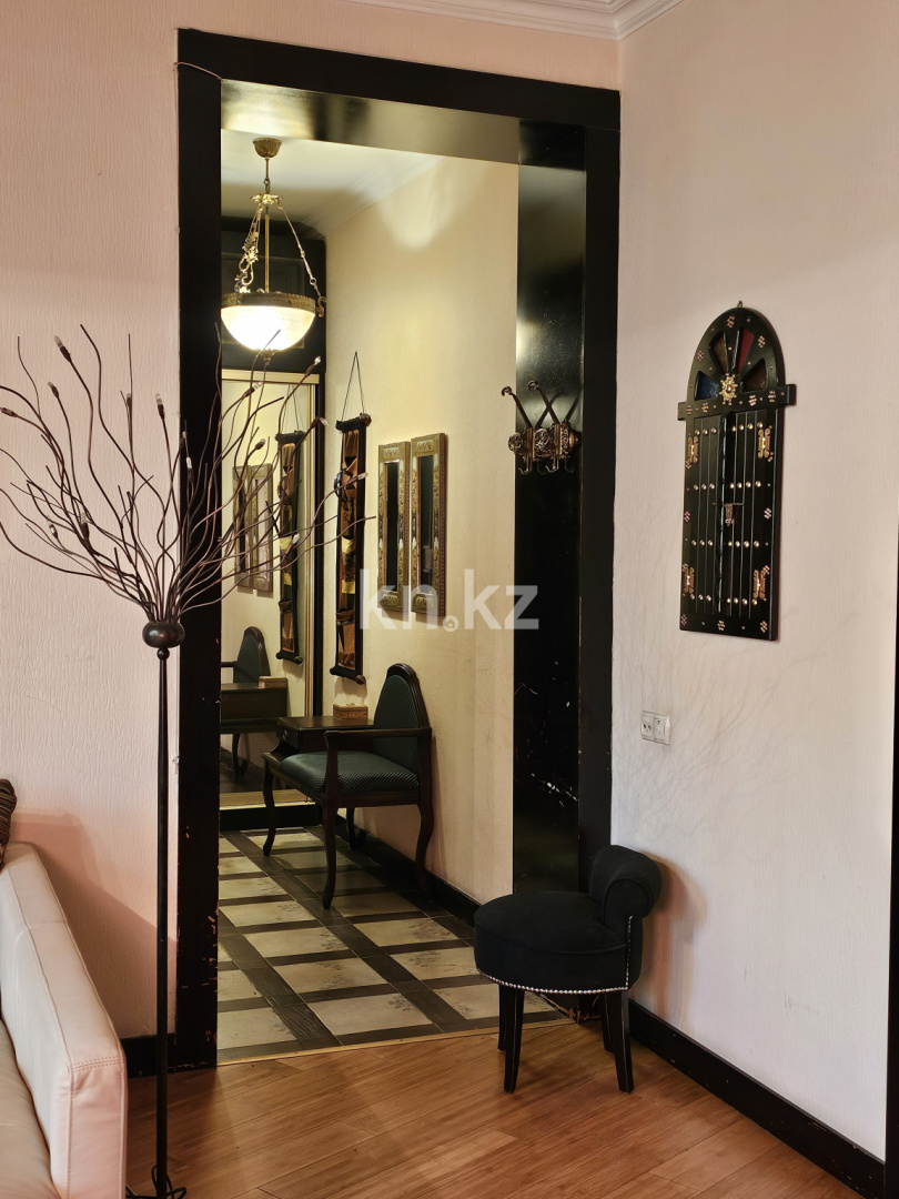 Продажа 3-комнатной квартиры, 80.7 м², ул. Желтоксан в Алматы - фото 11