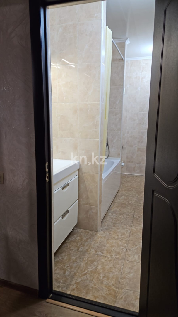 Продажа 4-комнатной квартиры, 95.2 м², ул. Ермекова, дом  81 - Продажа  четырехкомнатных квартир в Караганде с фото фото 16 из 19