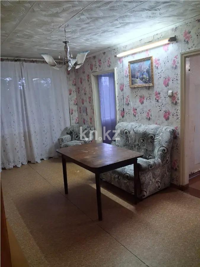 Продажа 4-комнатной квартиры, 61 м², мкр-н 17, дом  57 - Продажа  четырехкомнатных квартир в Караганде без посредников фото 1 из 7