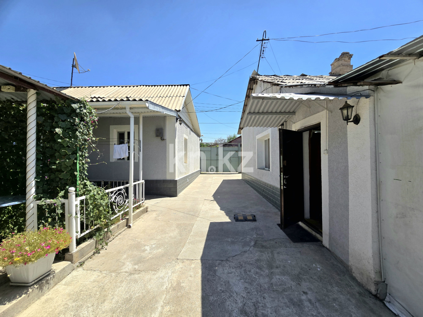 Продажа 8-комнатного дома, 160 м², ул. Акпан батыра, дом  141 - Продажа домов, коттеджей в Шымкенте фото 1 из 31