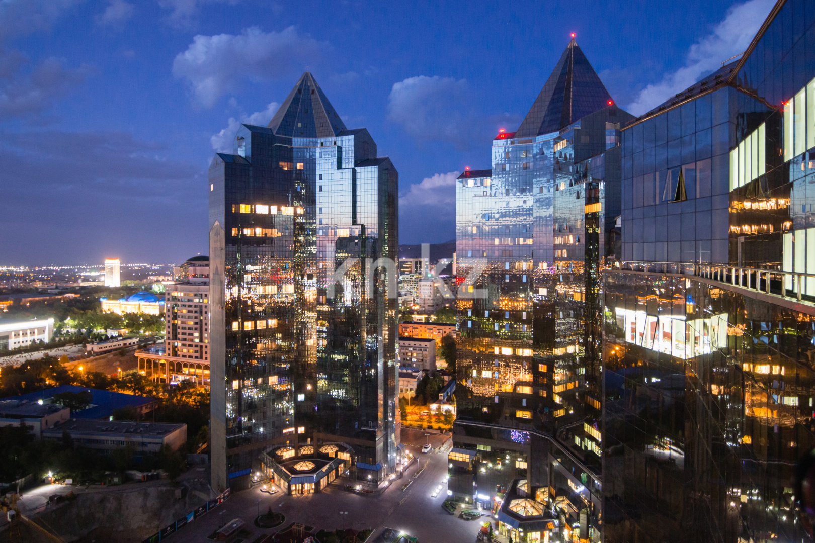 Продажа 2-комнатной квартиры, 63.1 м², пр. Аль-Фараби, дом  11/2 в Алматы - фото 15 Продажа 2-комнатной квартиры, 63.1 м², пр. Аль-Фараби, дом  11/2 в Алматы - фото 15