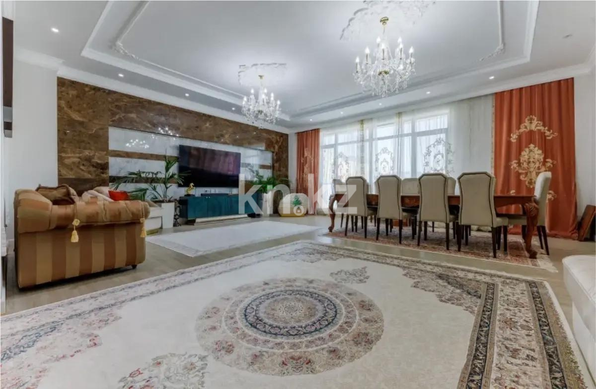 Продажа 4-комнатной квартиры, 204 м², ул. Бухар жырау, дом  20б - Продажа  четырехкомнатных квартир в Астане фото 1 из 8