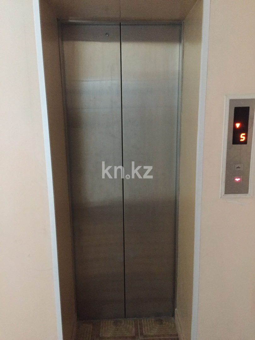 Продажа 3-комнатной квартиры, 90 м², ул. Ерубаева, дом  44/2 в Караганде - фото 15