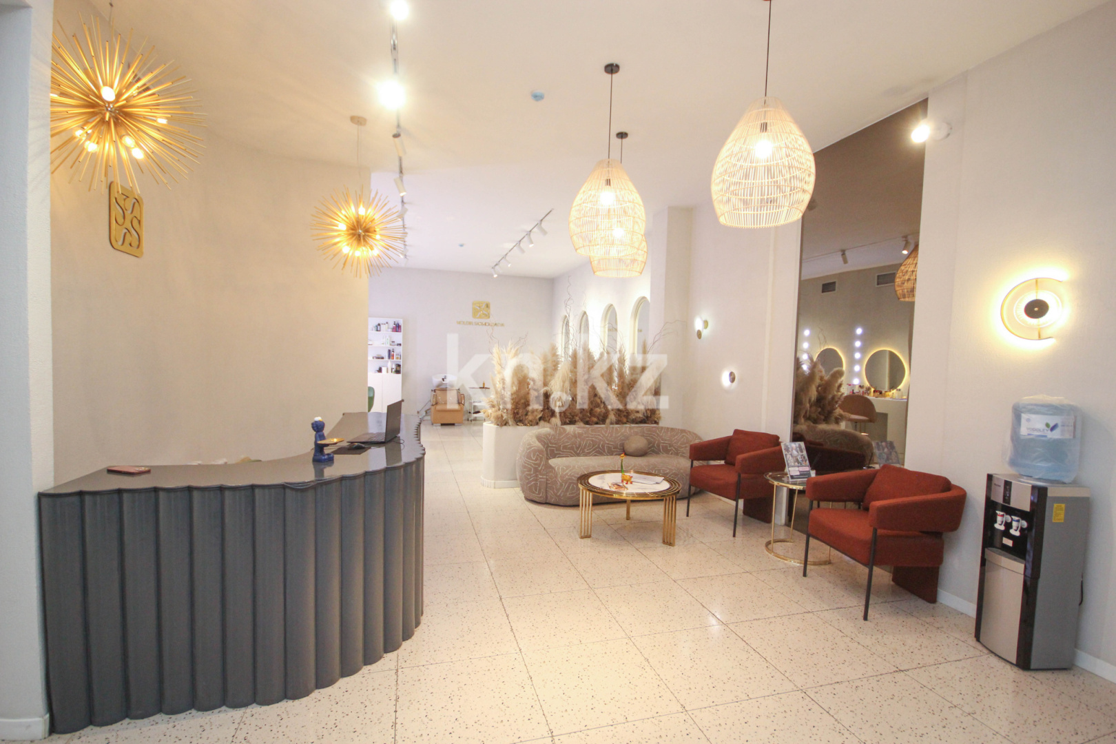 Продажа , 210 м², пр. Абая, дом  150 - ул. Тургута Озала - Продажа действующего бизнеса в Алматы с фото фото 4 из 5